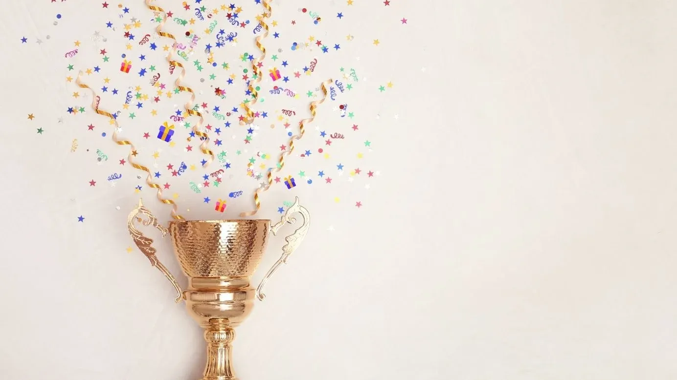 How to Choose the Right Employee Rewards and Recognition Platform?